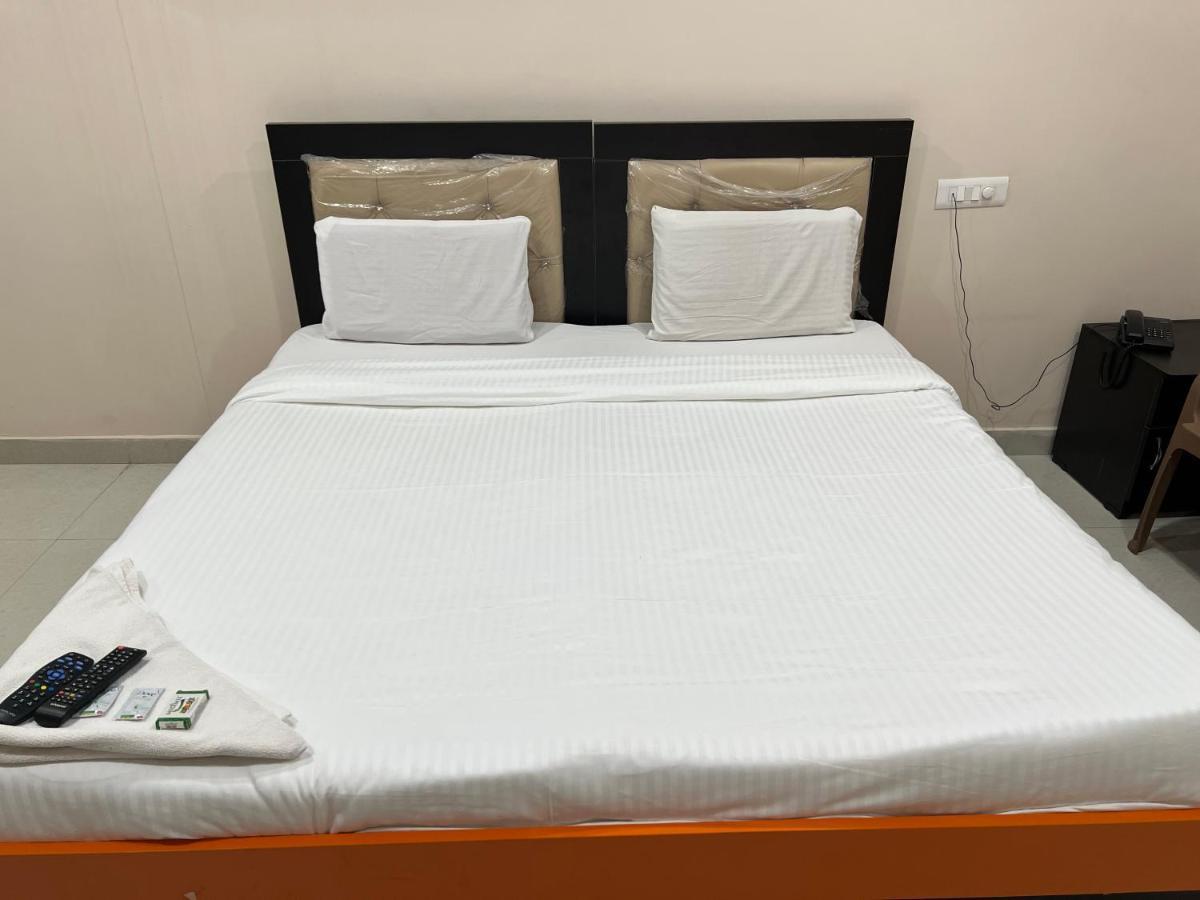 מלון שמשבאד 5 Star Grand מראה חיצוני תמונה